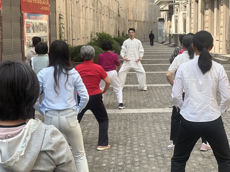 图二 - 副本.jpg