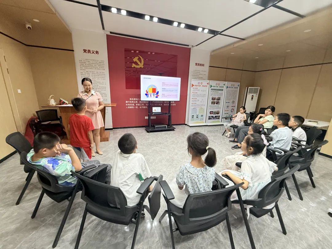 “小导游”讲济南故事2.jpg