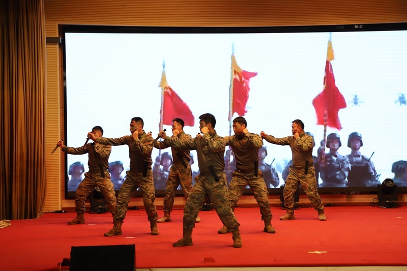 刺刀术表演2.JPG