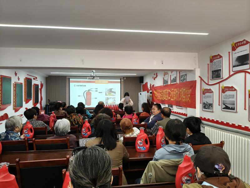 1778658066635844.jpg 王官庄街道四区第二社区联合工会5.jpg