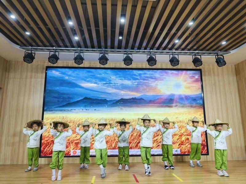 1779157304671036.jpg 进校园7.jpg