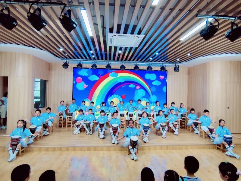 1779157332796937.jpg 进校园10.jpg