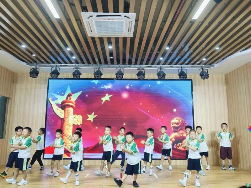 1779157371769615.jpg 进校园14.jpg